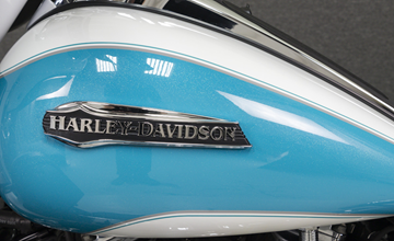Harley-Davidson Frosted Teal Pearl Motorcycle Paint