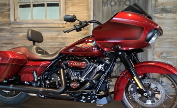 Harley-Davidson Heirloom Red Motorcycle Paint