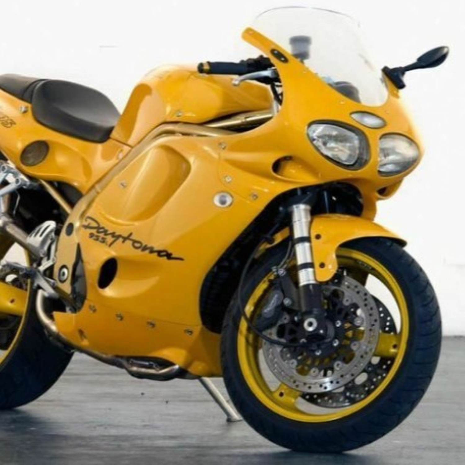 Triumph Lightning Yellow (code FC) Motorcycle Paint