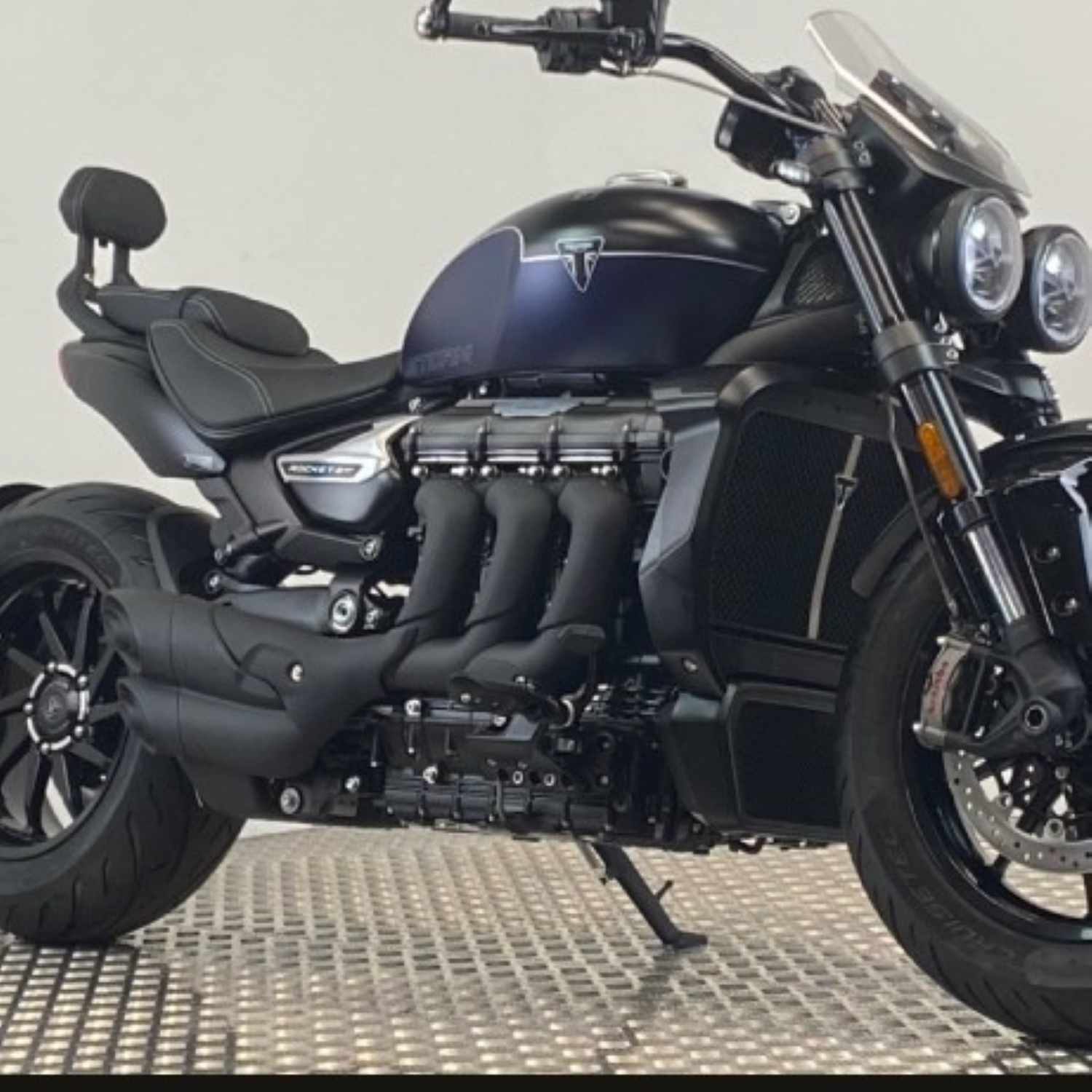 Triumph Matt Sapphire Black (code PZ) Motorcycle Paint