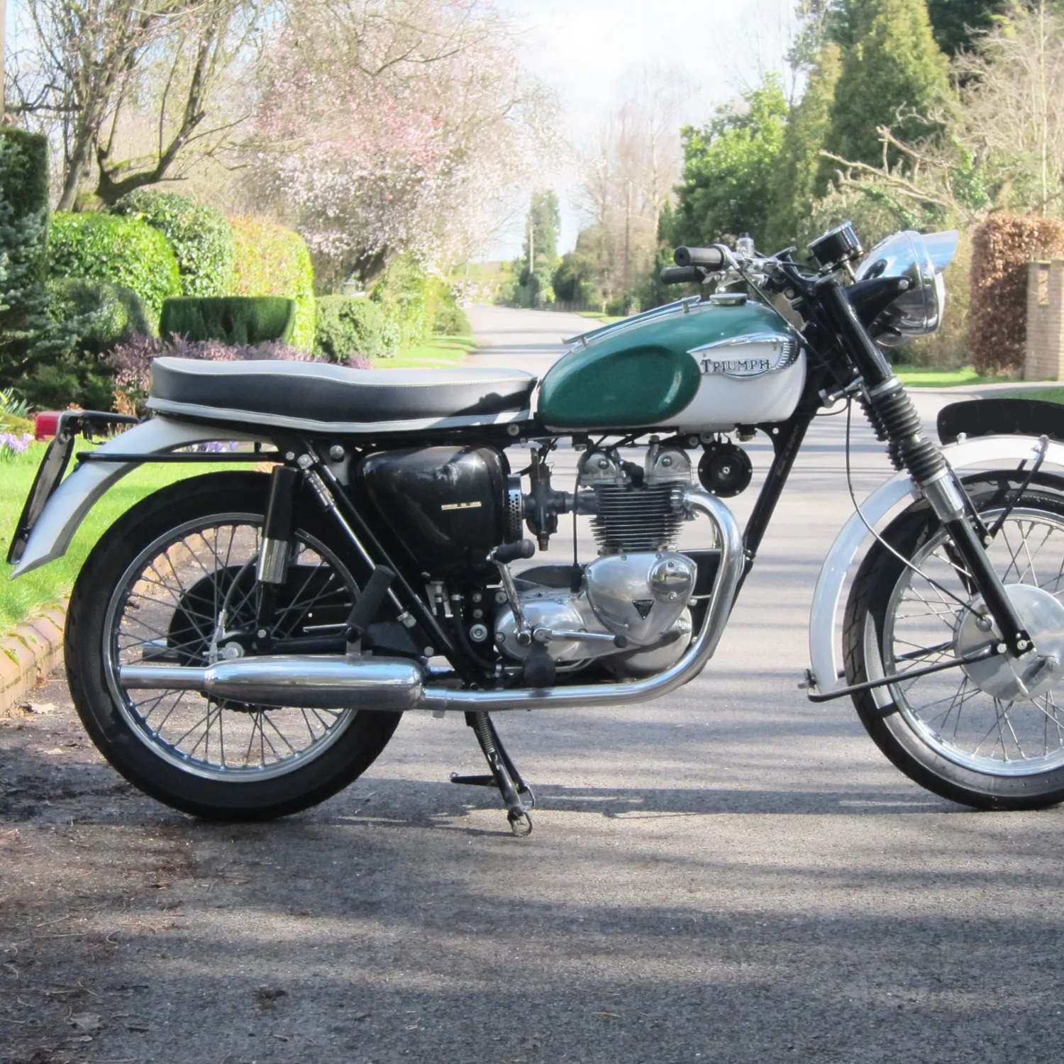 Triumph Sherbourne Green Motorcycle Paint